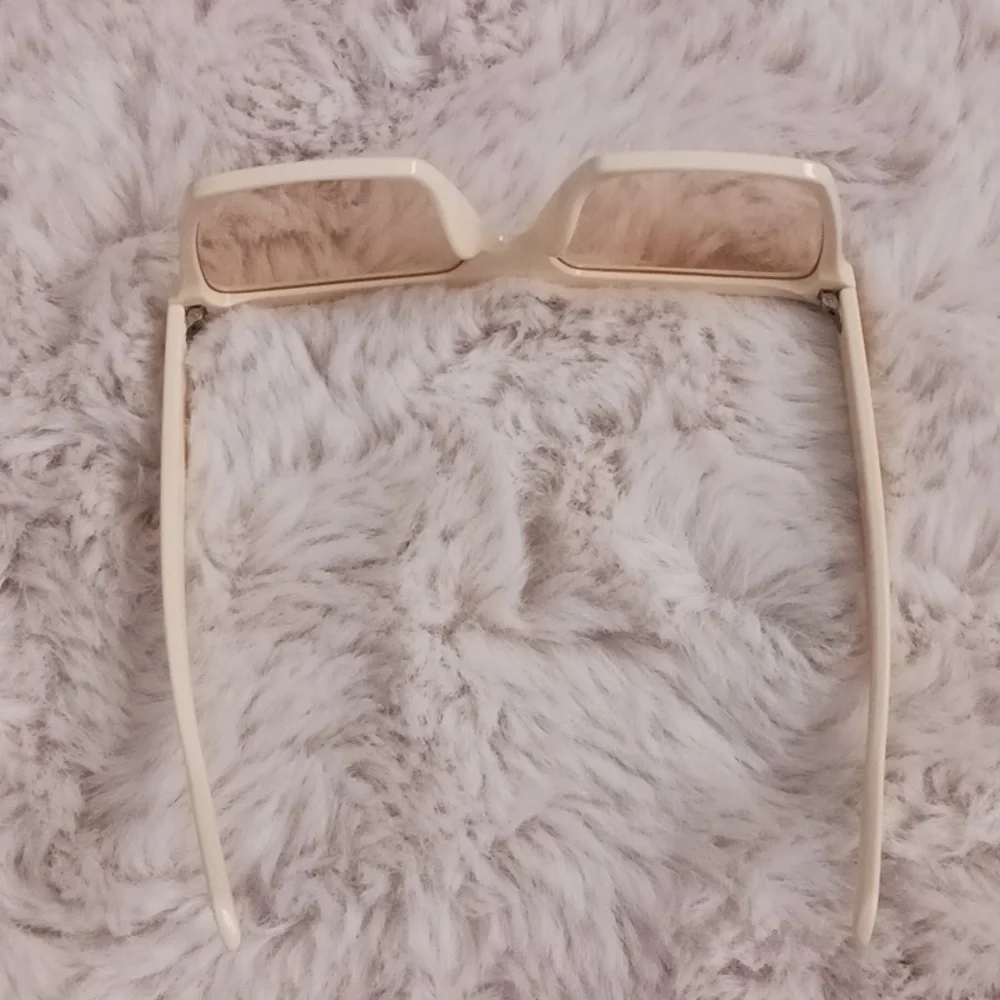 Cream Square Sunglasses - Picture 5 of 5